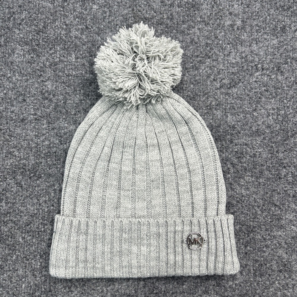 Michael Kors Beanie Hat Womens Gray Ribbed Knit Silver MK Logo Charm Pom Pom